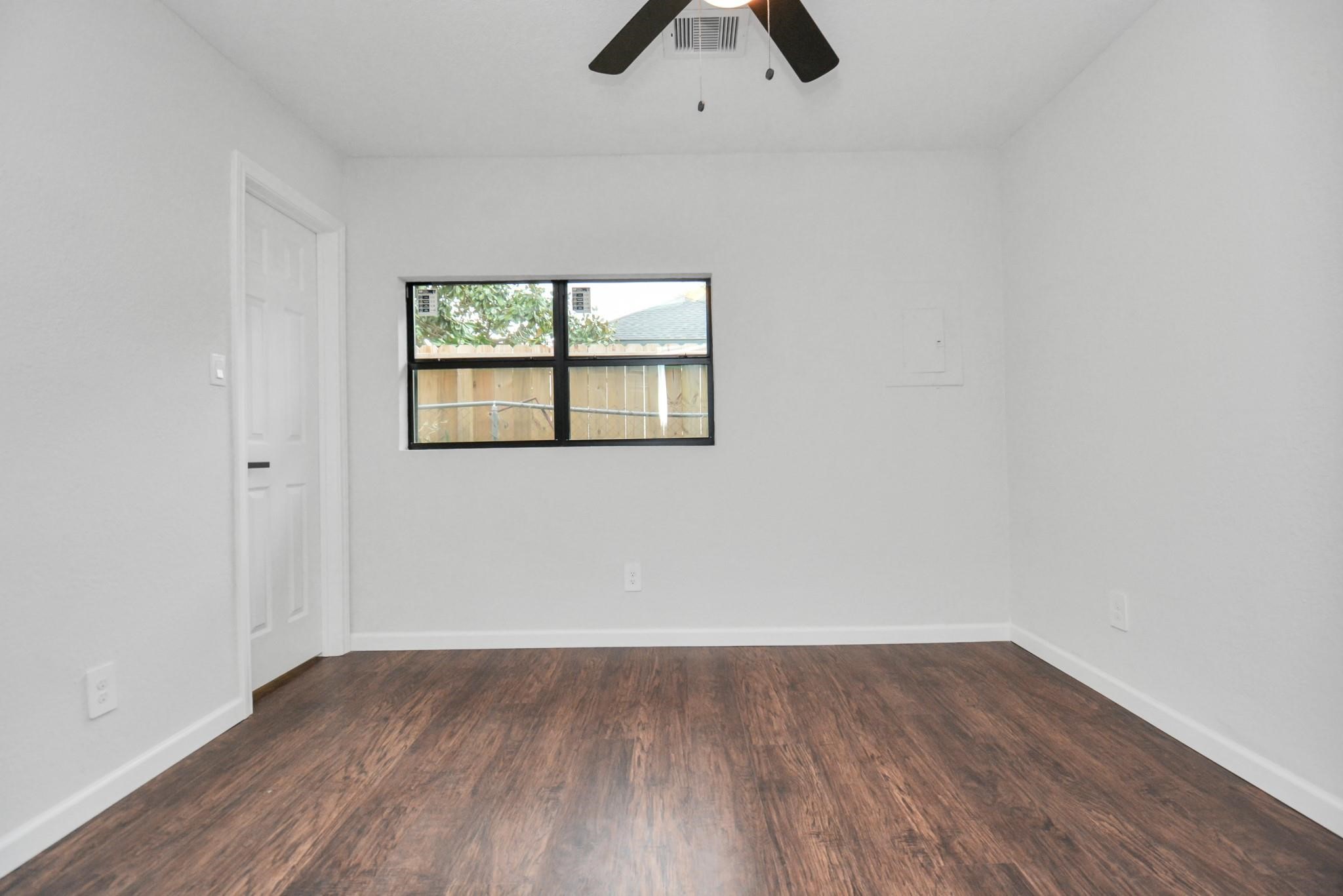 262 1/2 De Boll Street Property Photo 10