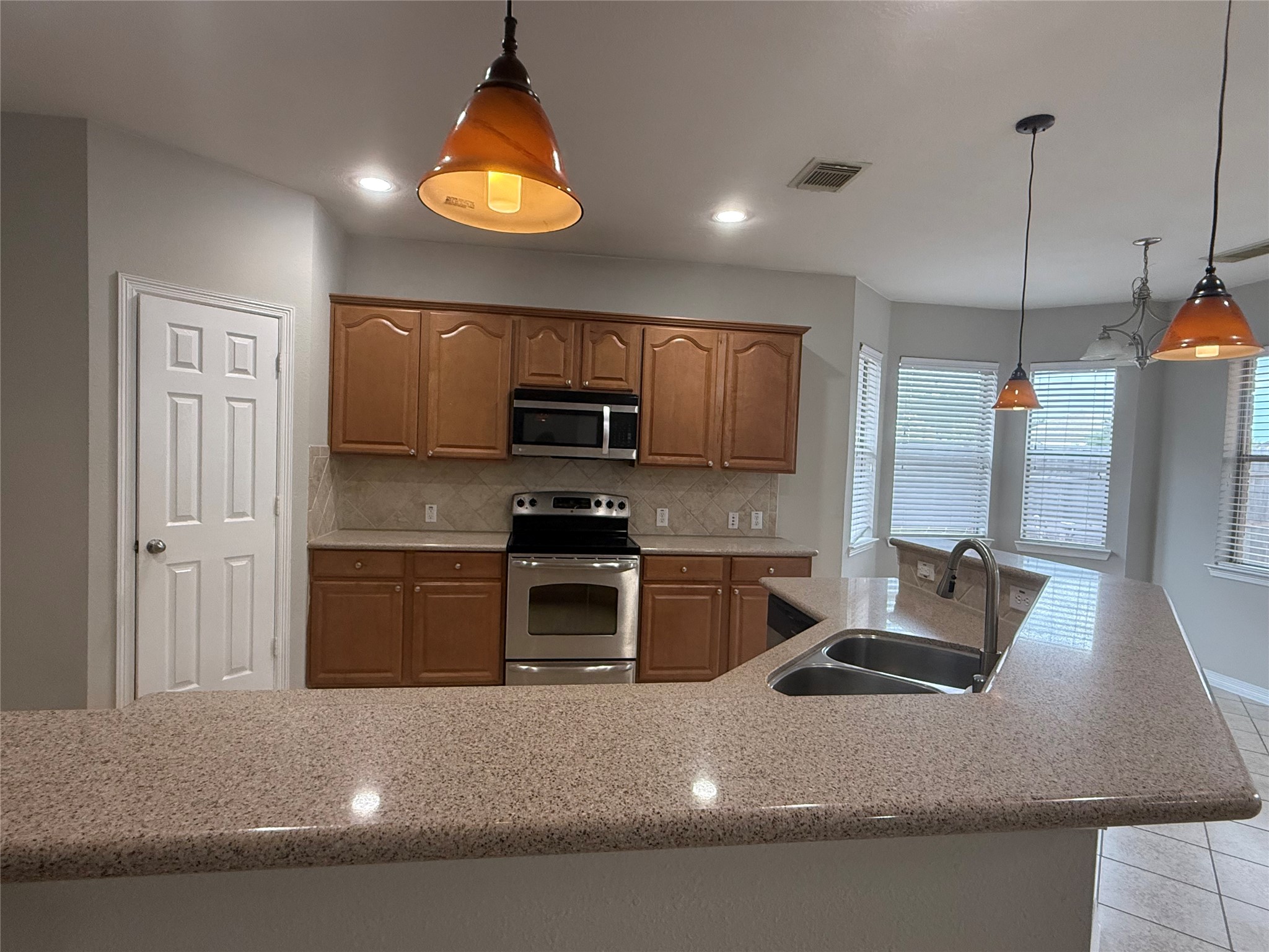 5523 Baby Blue Lane Lane Property Photo 8