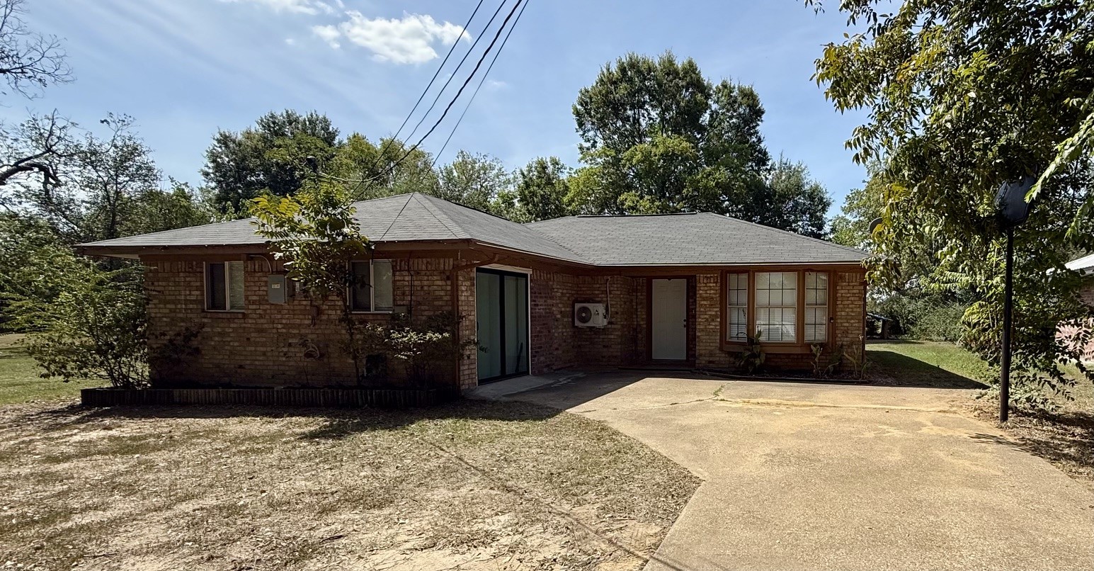 110 Sowescor Street Property Photo 1