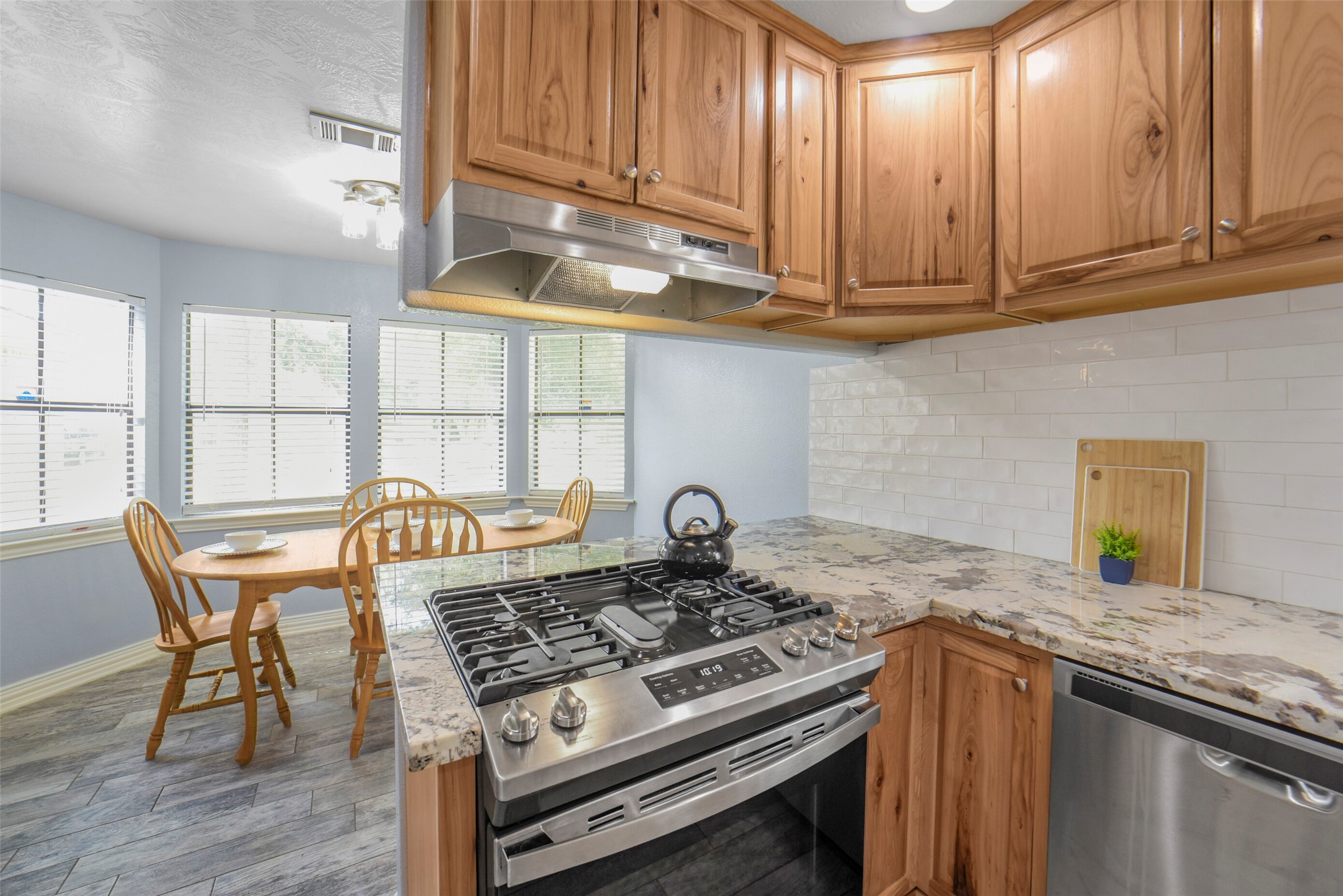 10546 Waving Fields Drive Property Photo 18