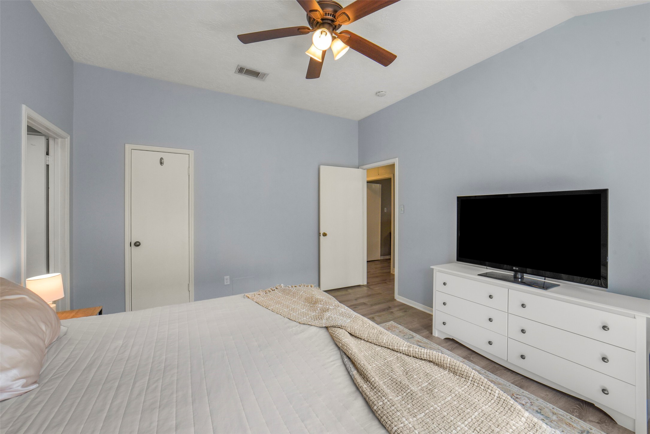 10546 Waving Fields Drive Property Photo 24
