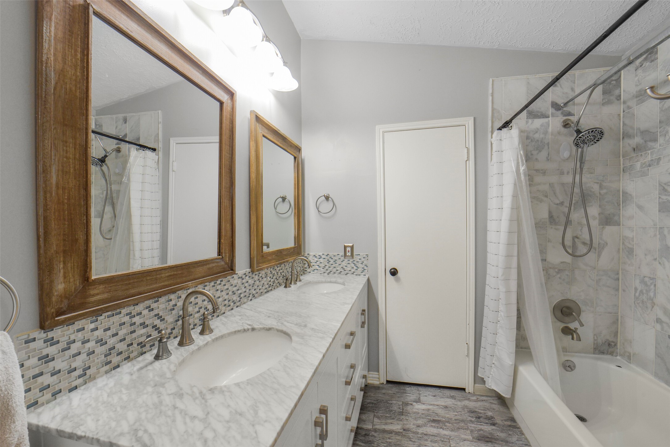 10546 Waving Fields Drive Property Photo 26