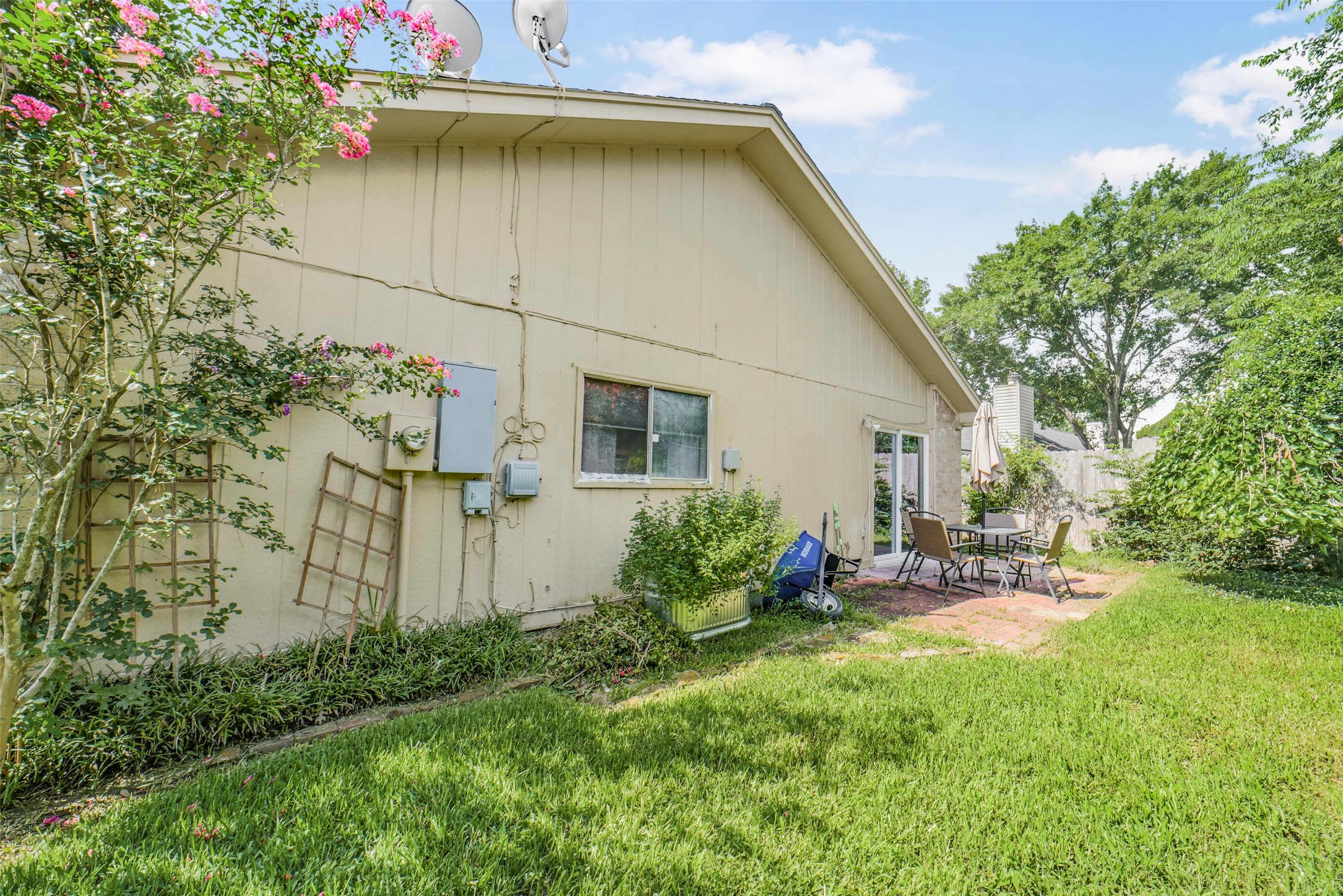 10546 Waving Fields Drive Property Photo 35