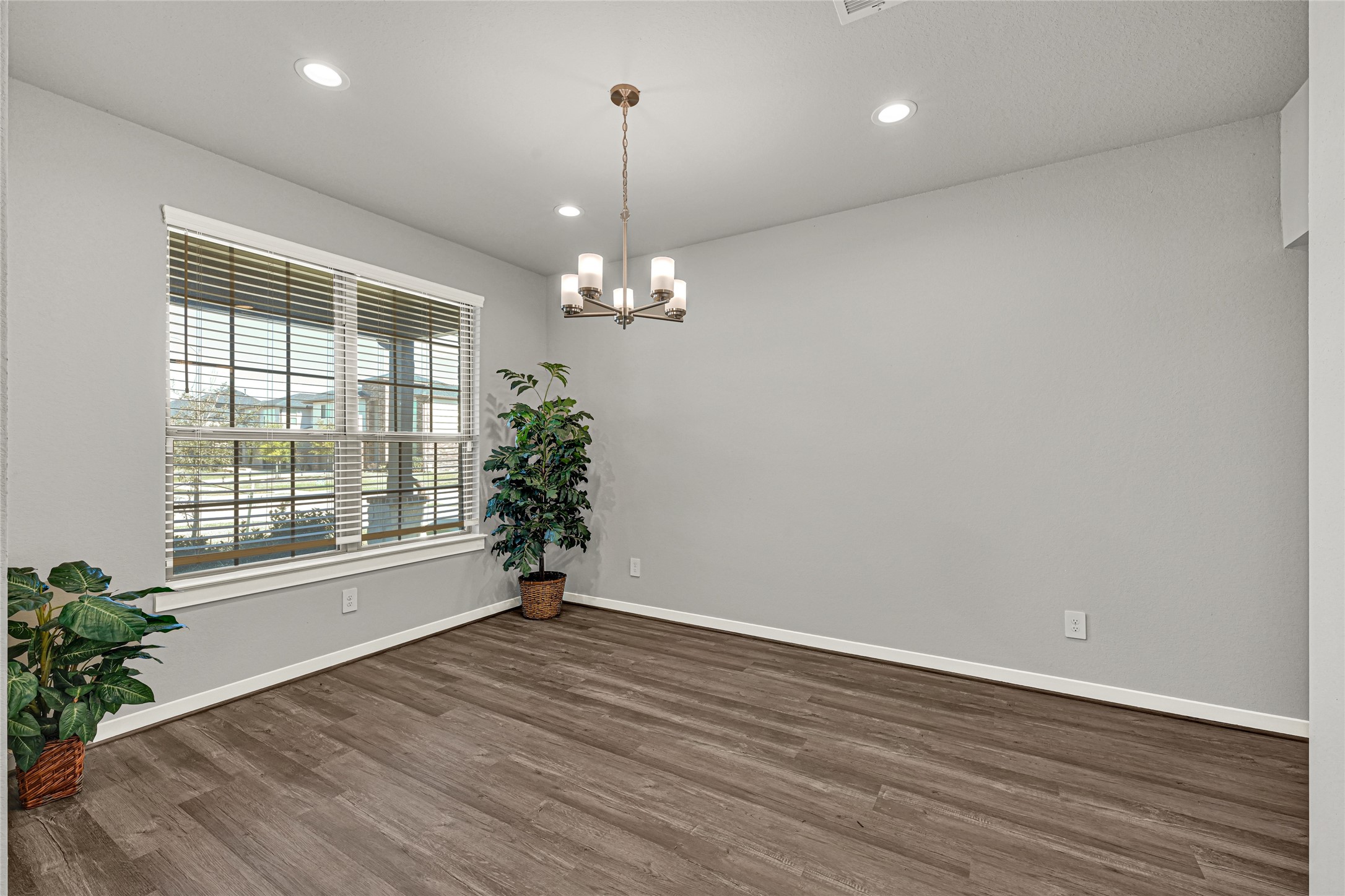 28339 Halle Ray Drive Property Photo 5