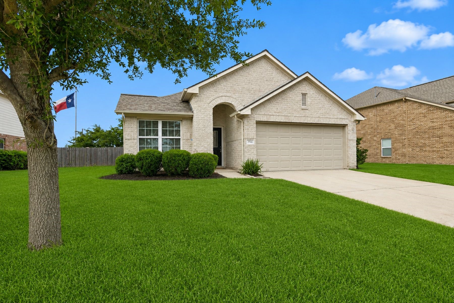 17910 Royal Gate Lane Property Photo 1