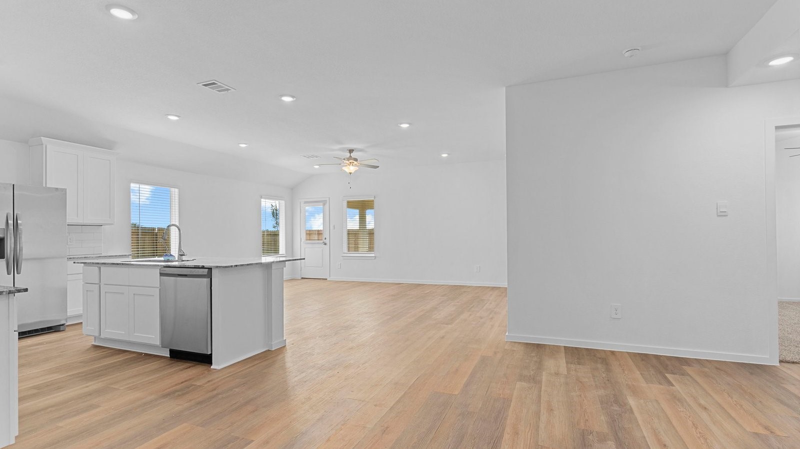 1011 Paddlefish Lane Property Photo 6