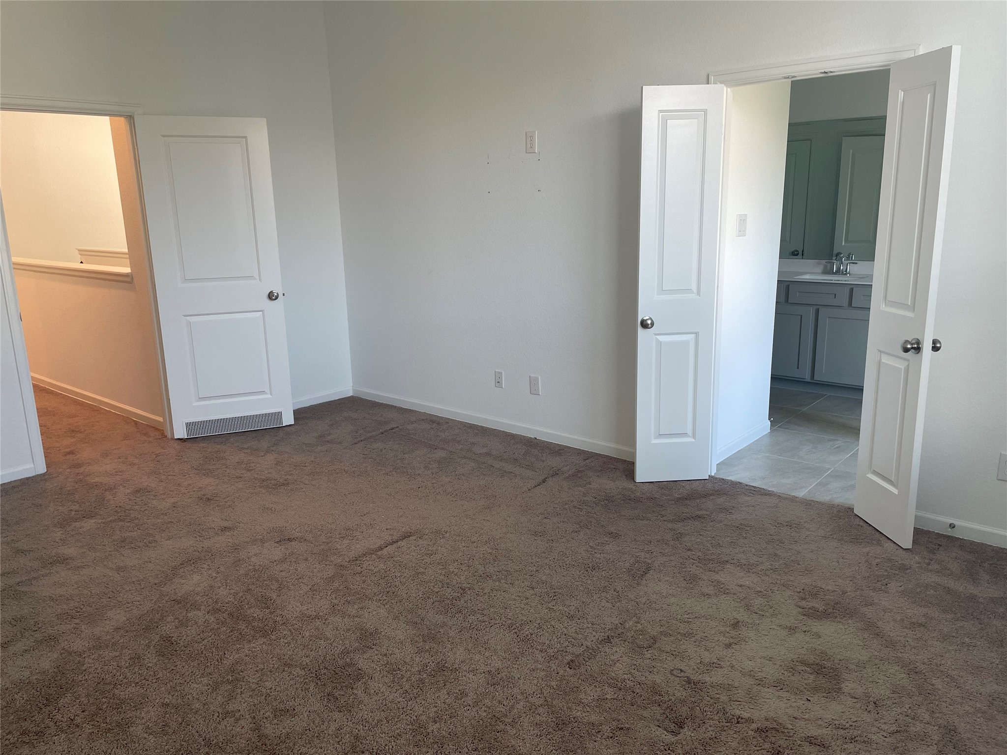 621 Aspen Falls Court Property Photo 14