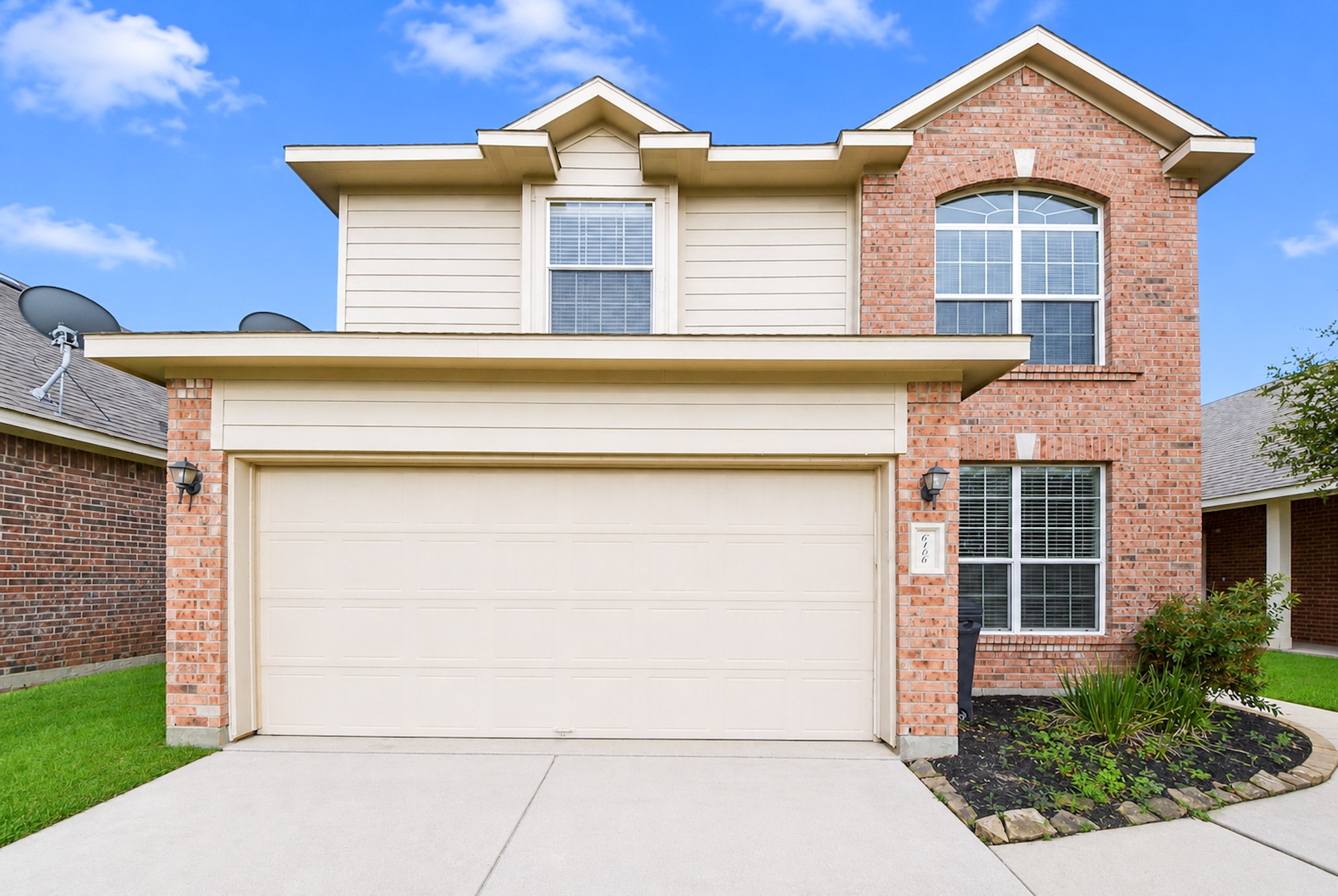 6106 Grassy Haven Lane Property Photo 1