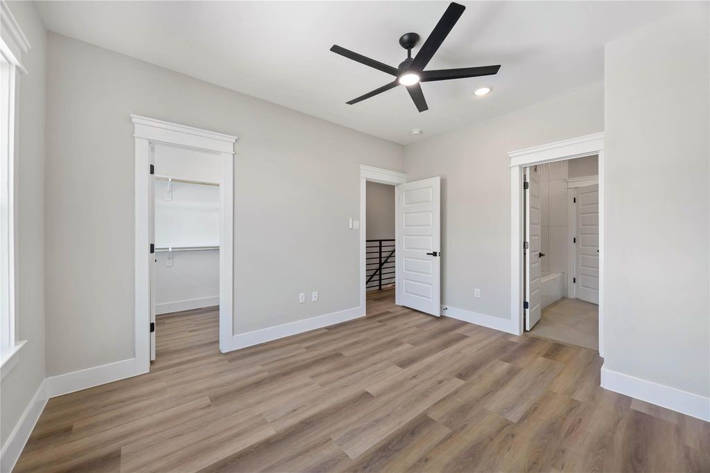 4624 Mayflower Street B Property Photo 39