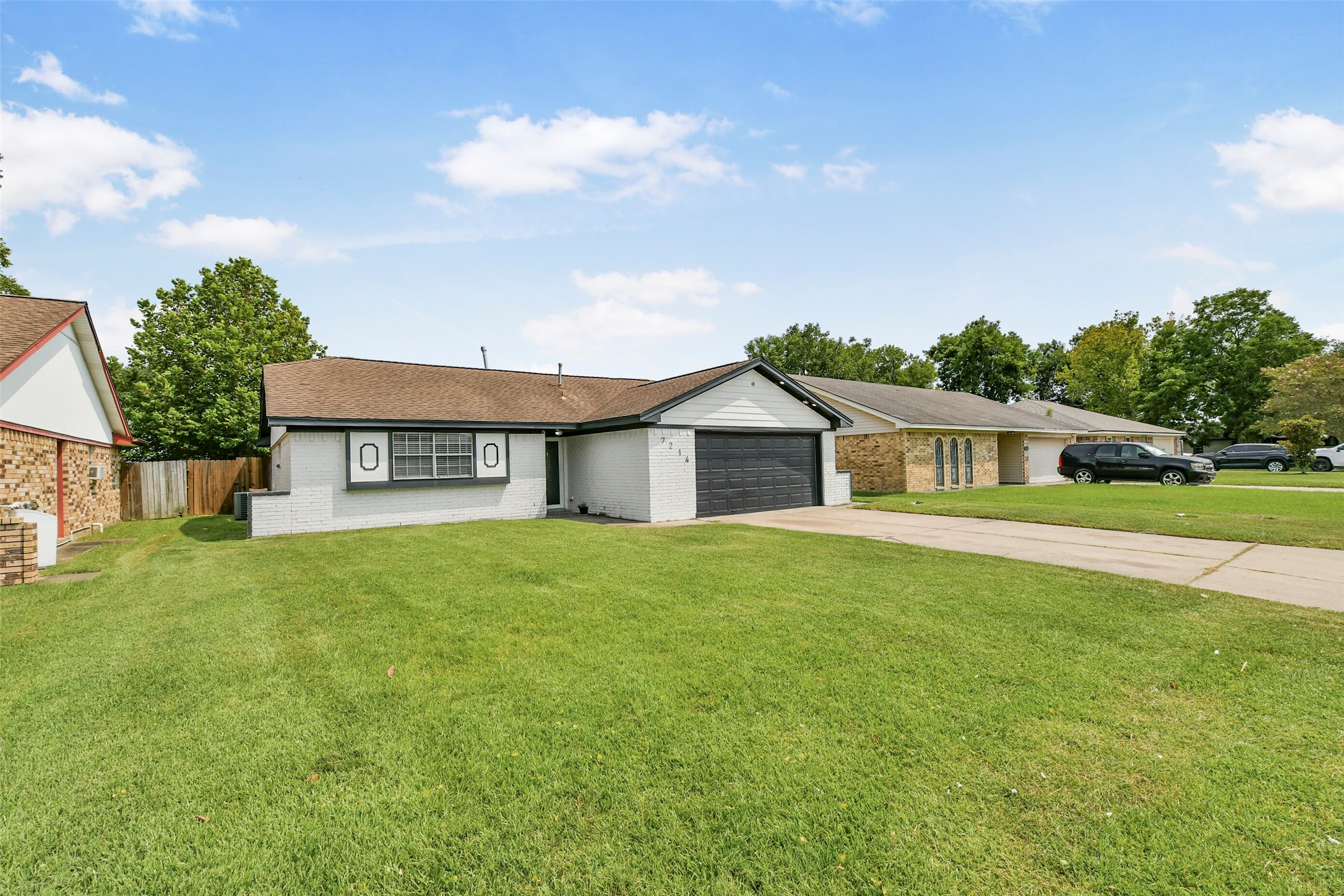 7214 Plover Circle Property Photo 2