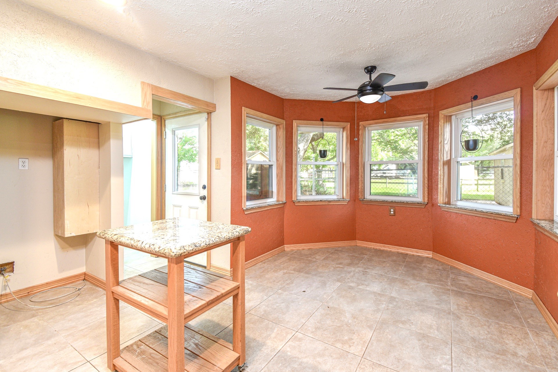 36920 Cougar Drive Property Photo 5