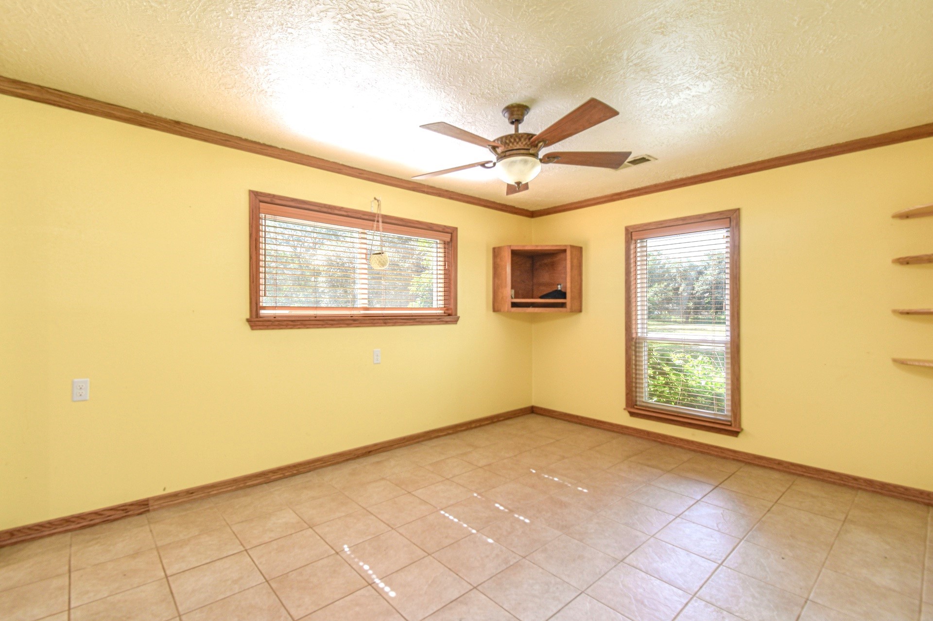 36920 Cougar Drive Property Photo 10