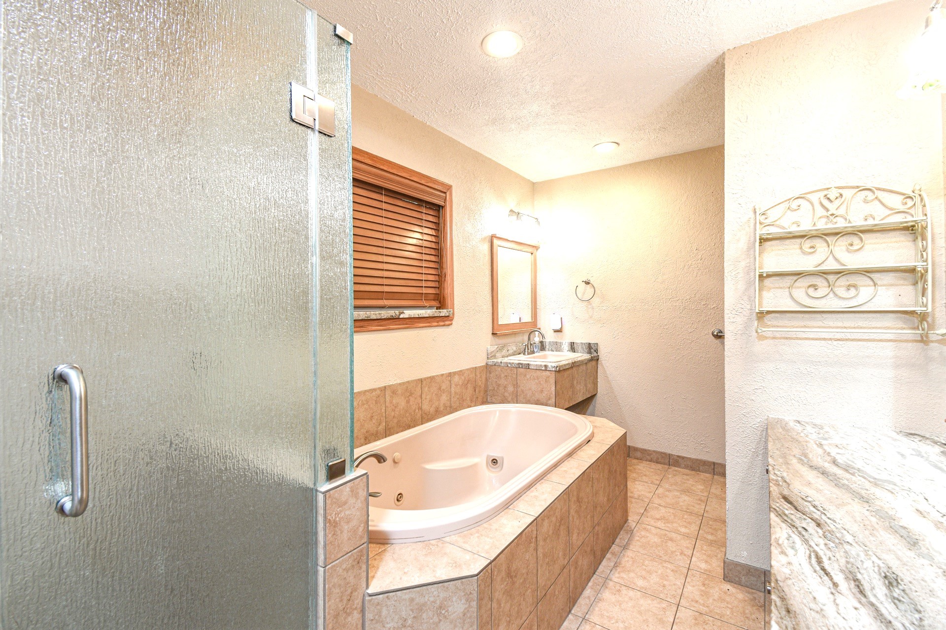 36920 Cougar Drive Property Photo 12