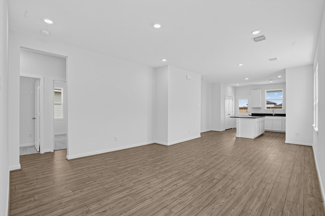17410 Lush Laurel Lane Property Photo 6