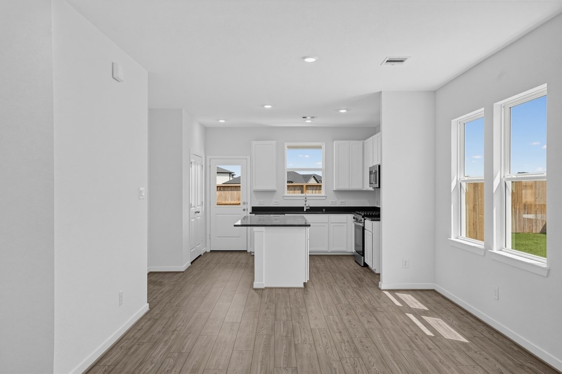 17410 Lush Laurel Lane Property Photo 7