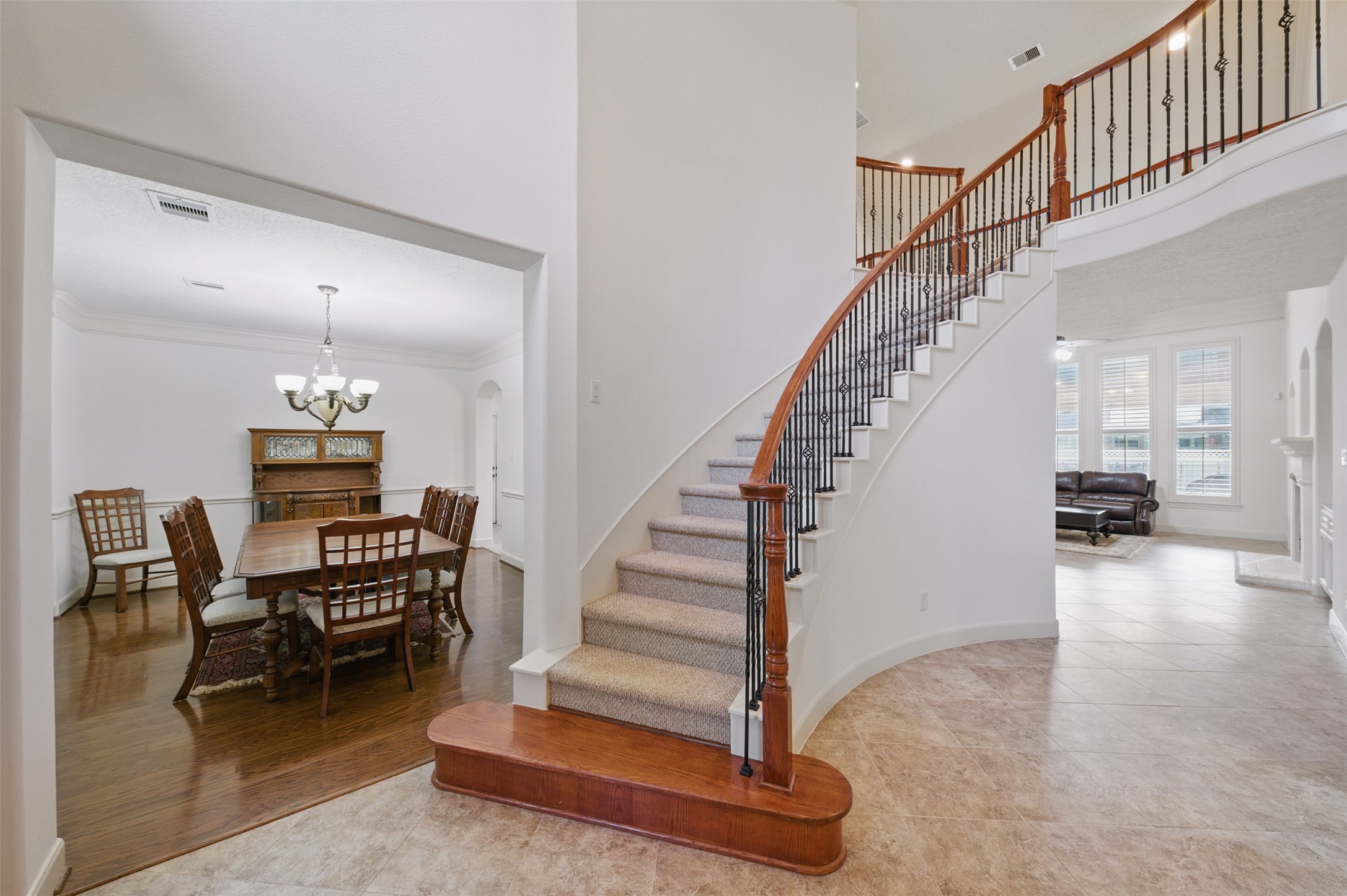 3602 Lindhaven Drive Property Photo 2