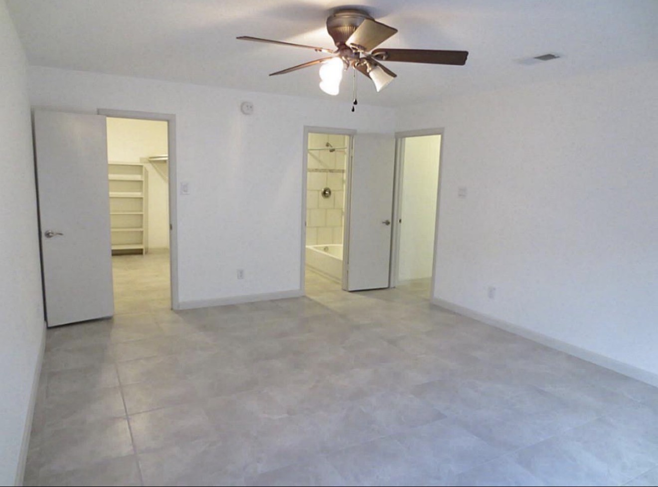 3311 Continental Drive Property Photo 11