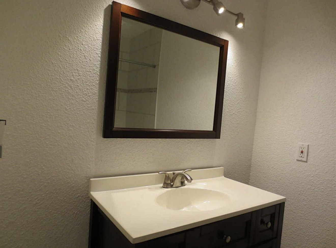 3311 Continental Drive Property Photo 16