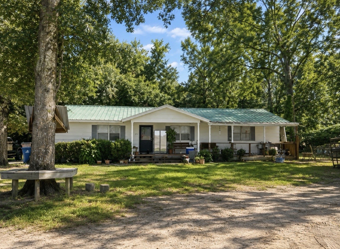 17162 Highway 105 E Property Photo 1