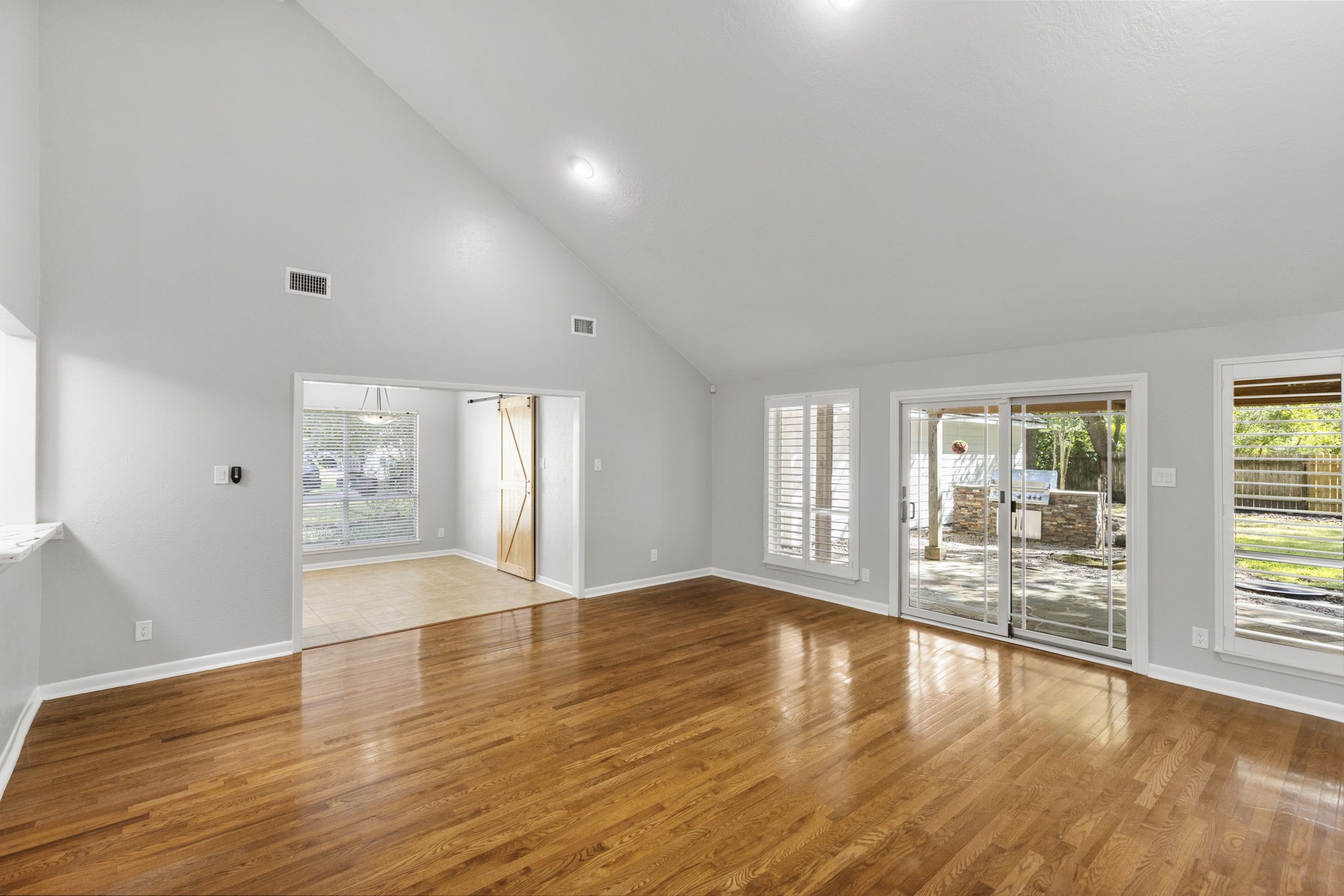 2 Muskmallow Court Property Photo 20