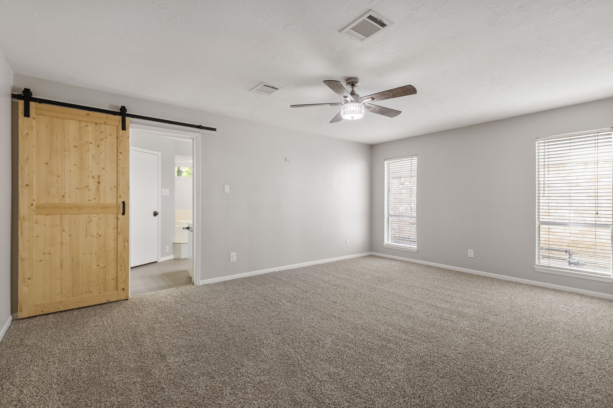 2 Muskmallow Court Property Photo 27