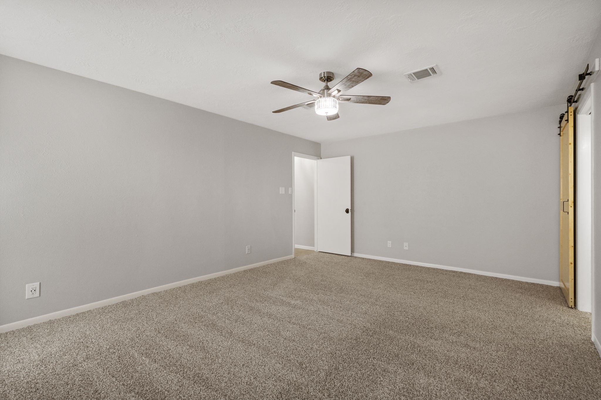 2 Muskmallow Court Property Photo 29