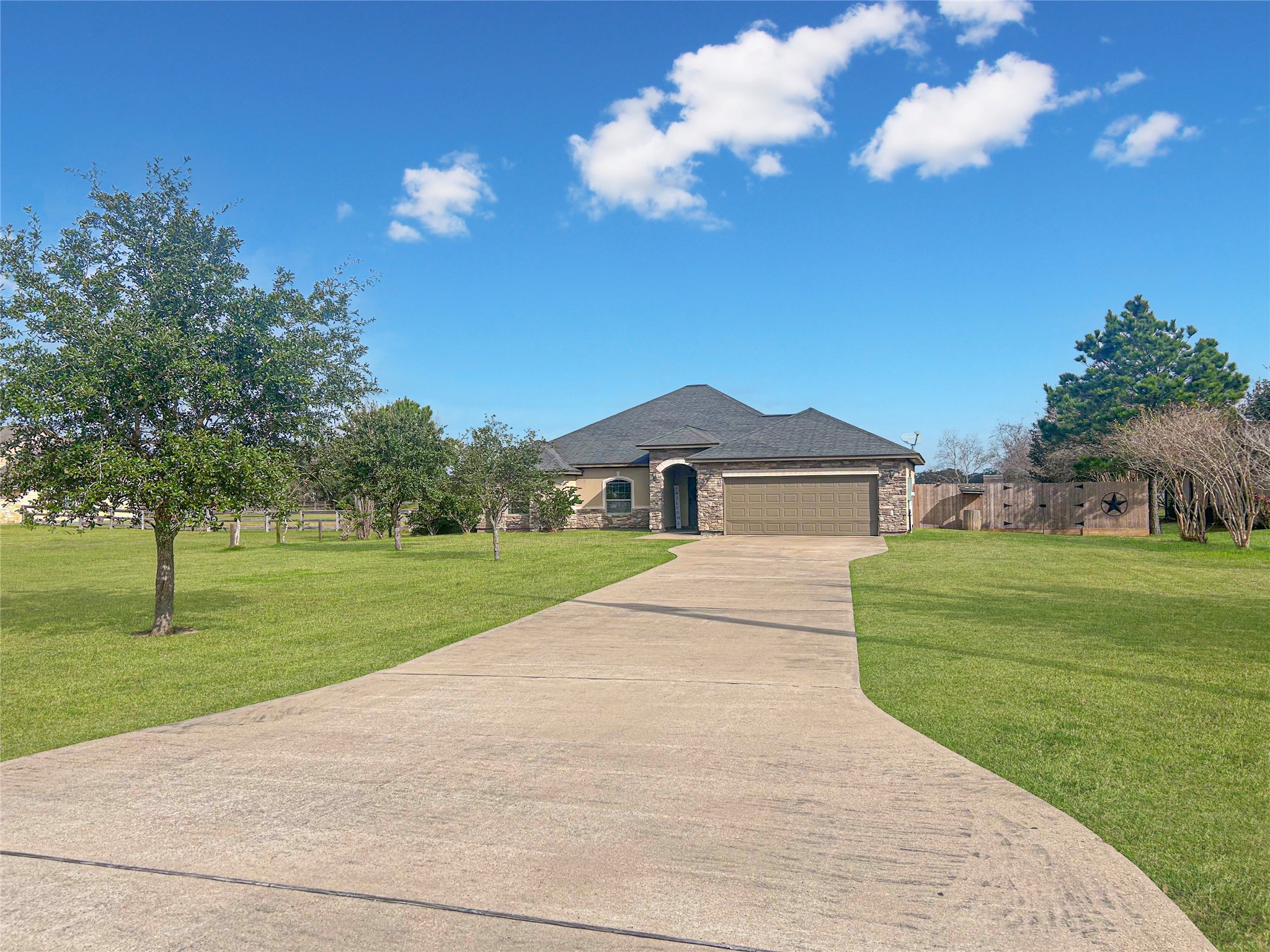 626 Sunset Trail Property Photo 1