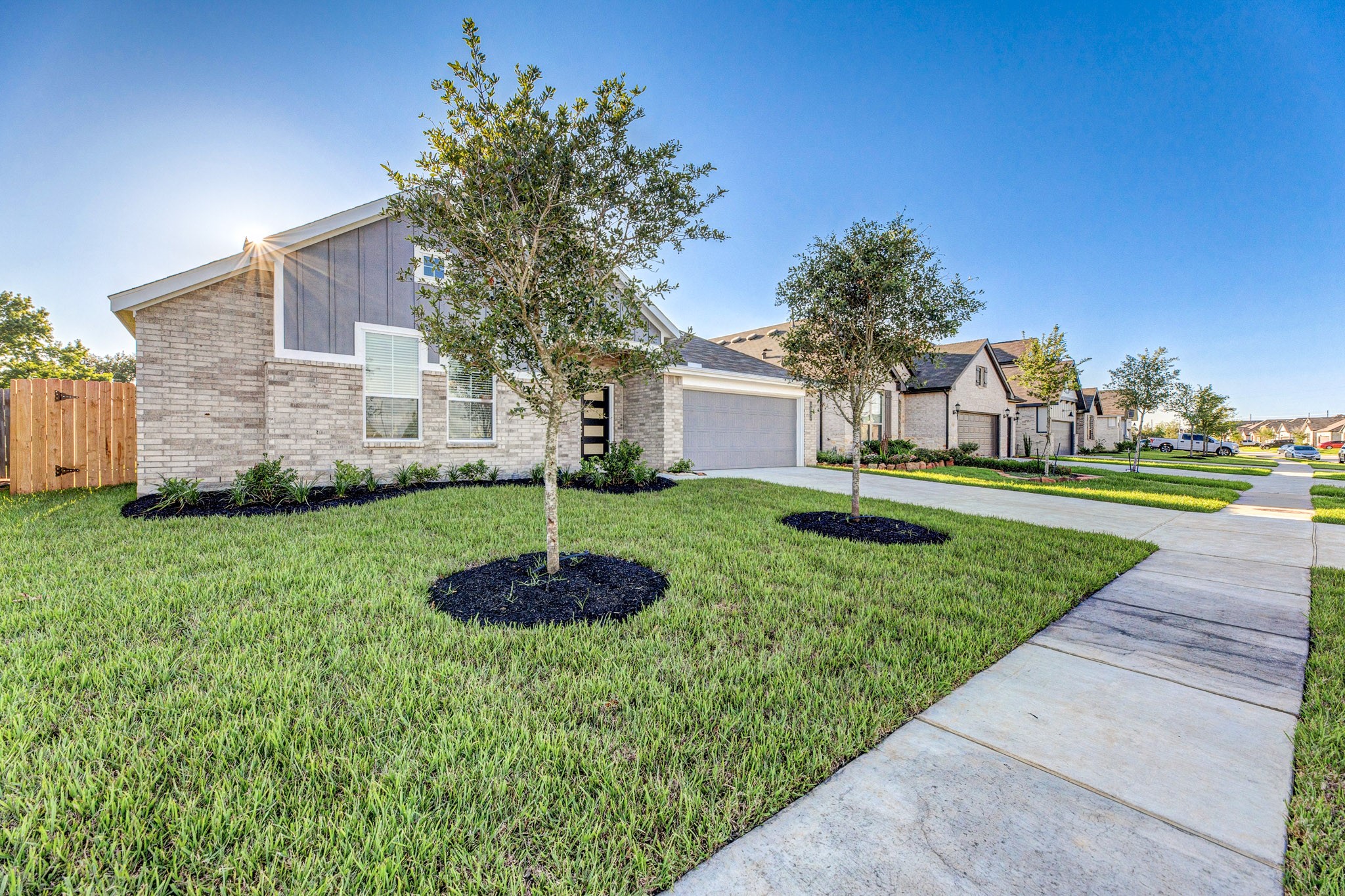 4802 Seabourne Landing Drive Property Photo 3