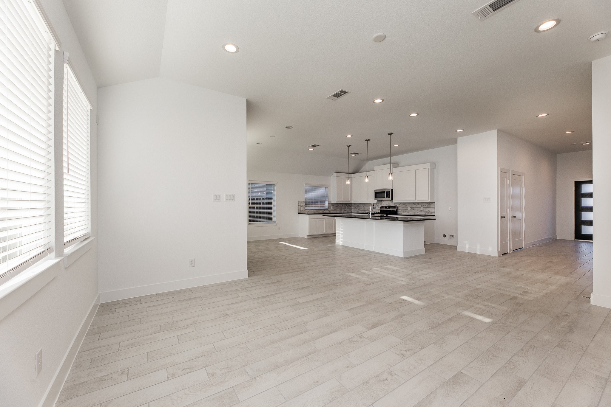 4802 Seabourne Landing Drive Property Photo 9