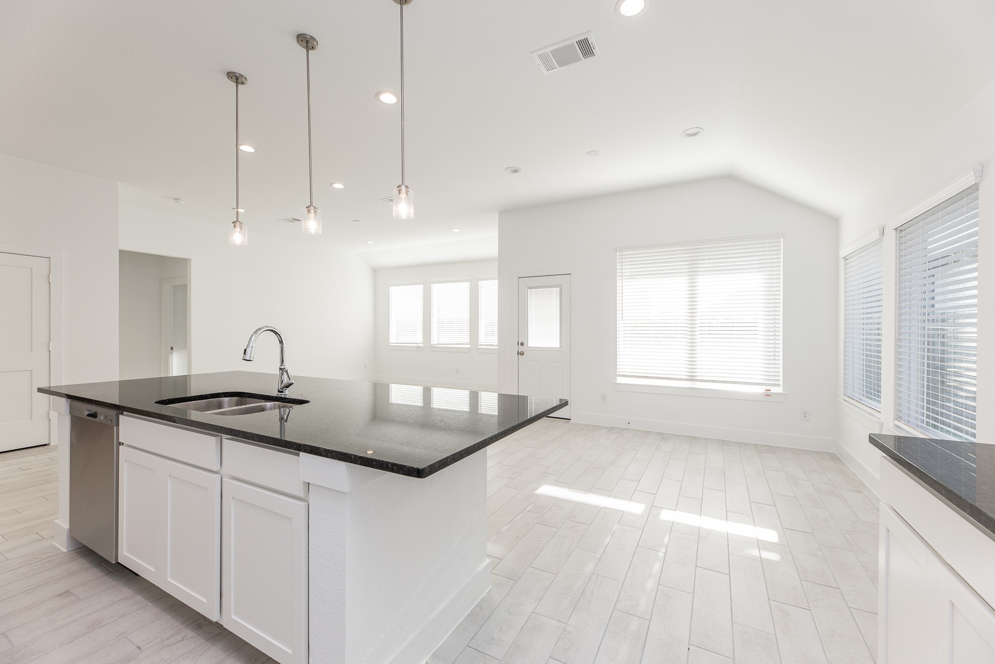 4802 Seabourne Landing Drive Property Photo 15