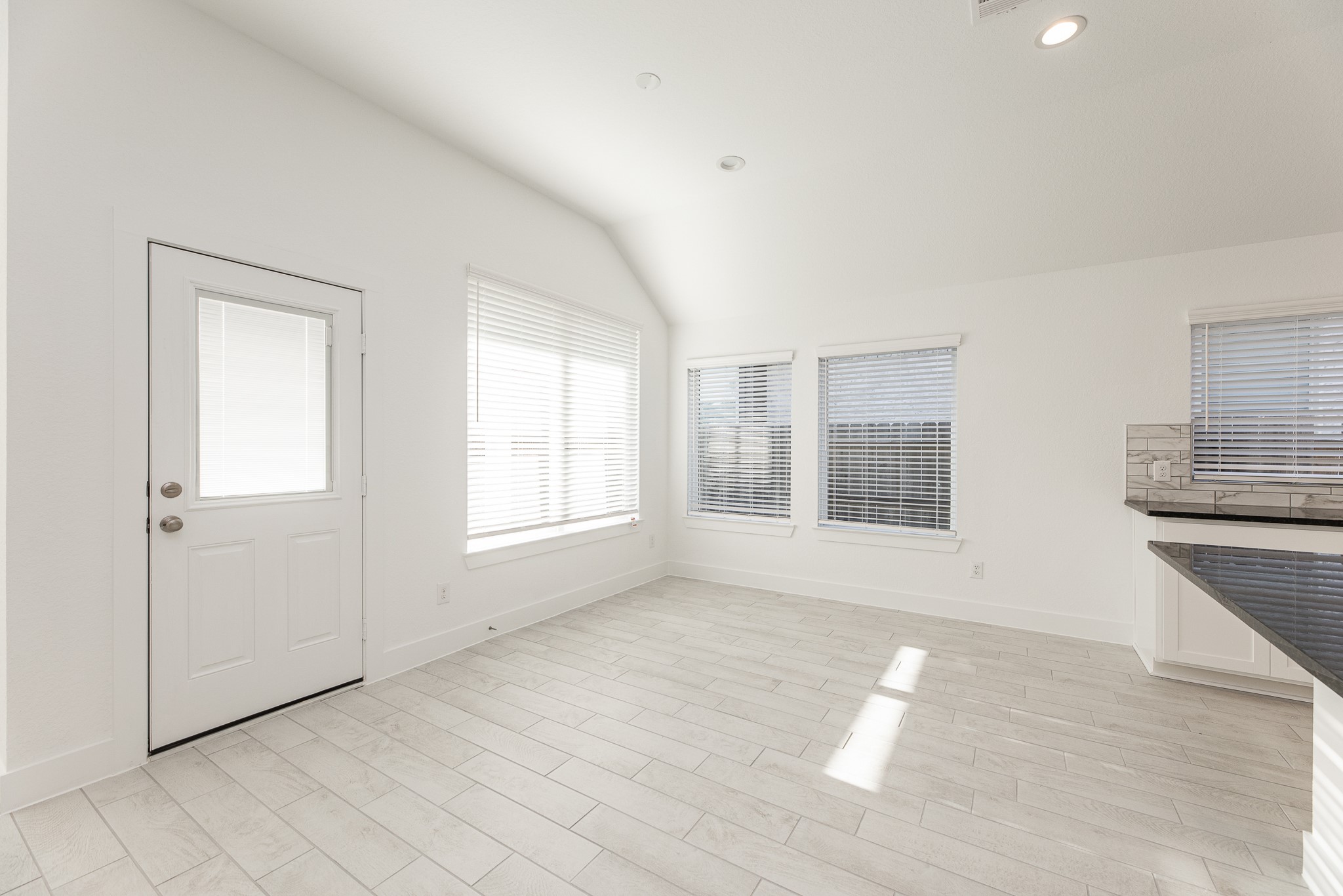 4802 Seabourne Landing Drive Property Photo 16