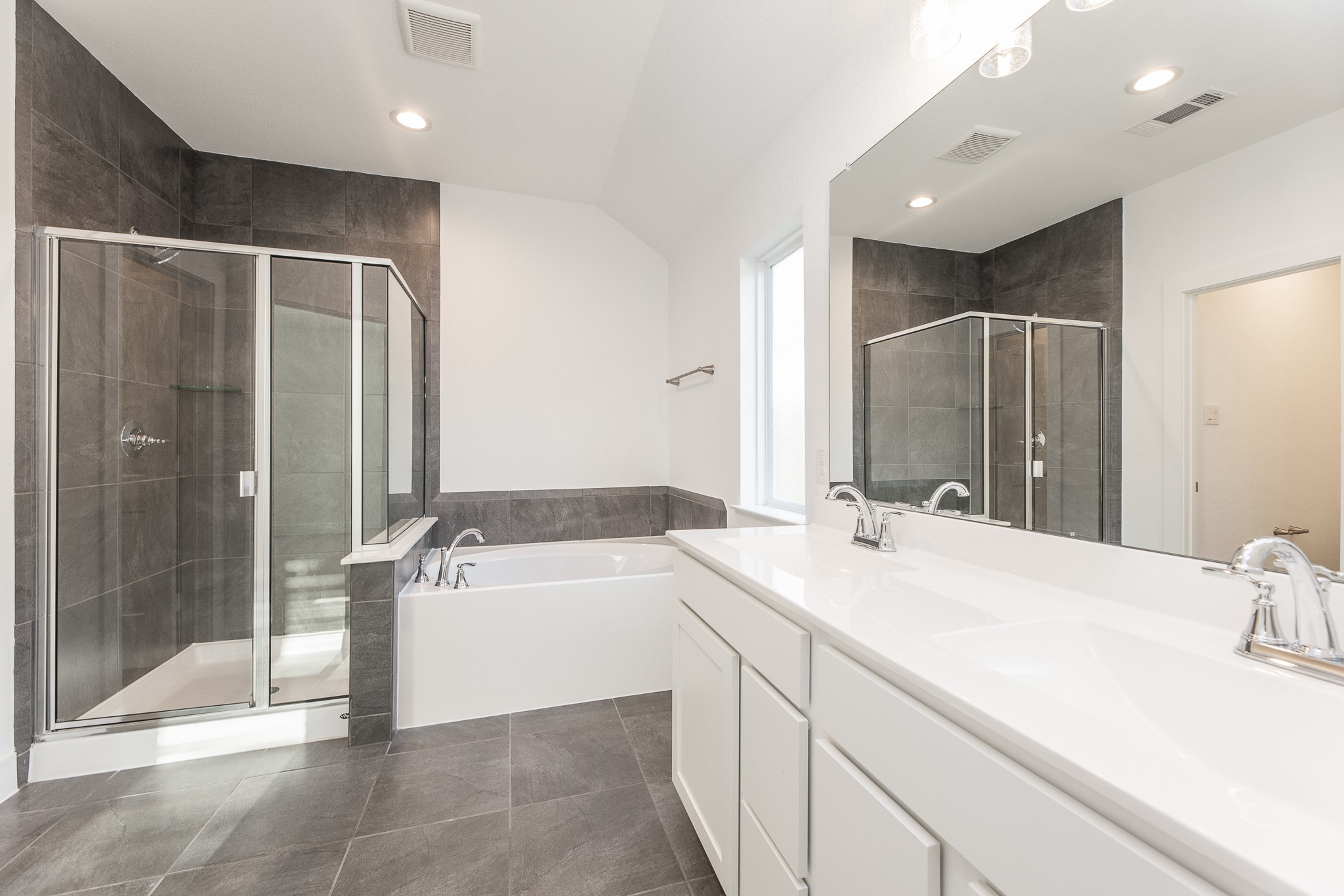 4802 Seabourne Landing Drive Property Photo 19