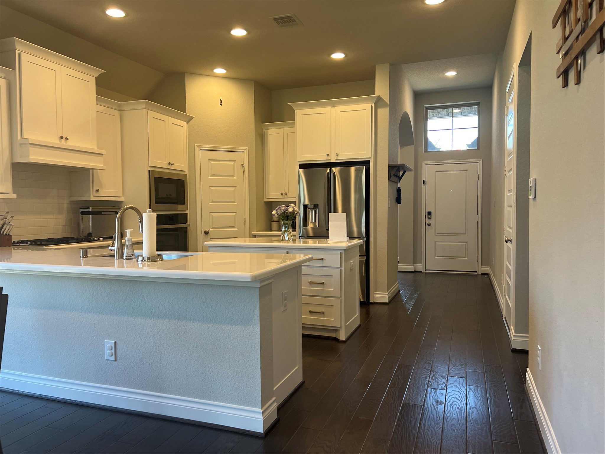 914 Clover Rise Court Property Photo 3