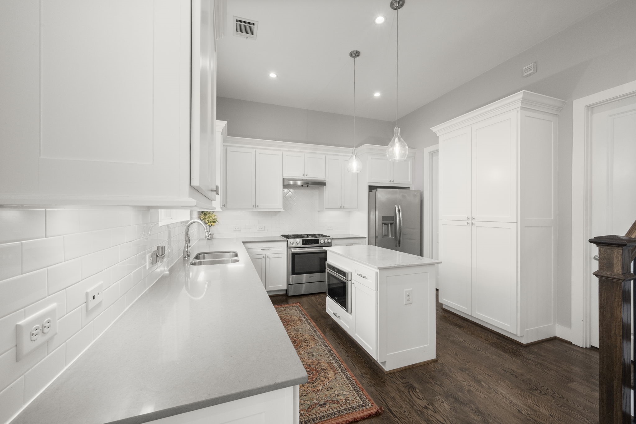 1041 W 17th Street Property Photo 16