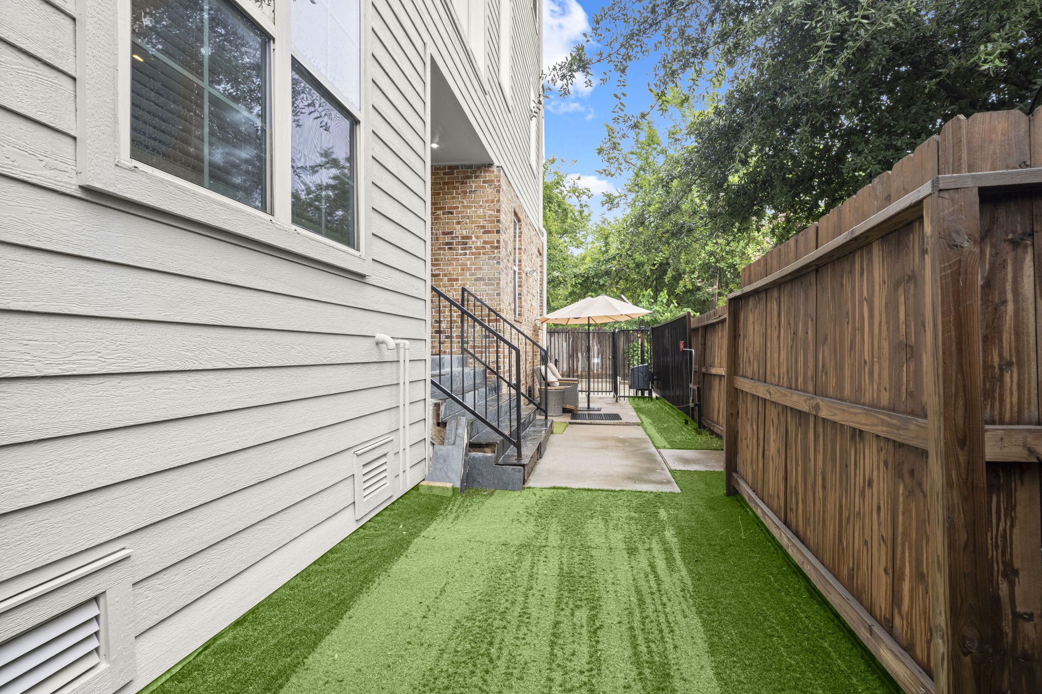 1041 W 17th Street Property Photo 31