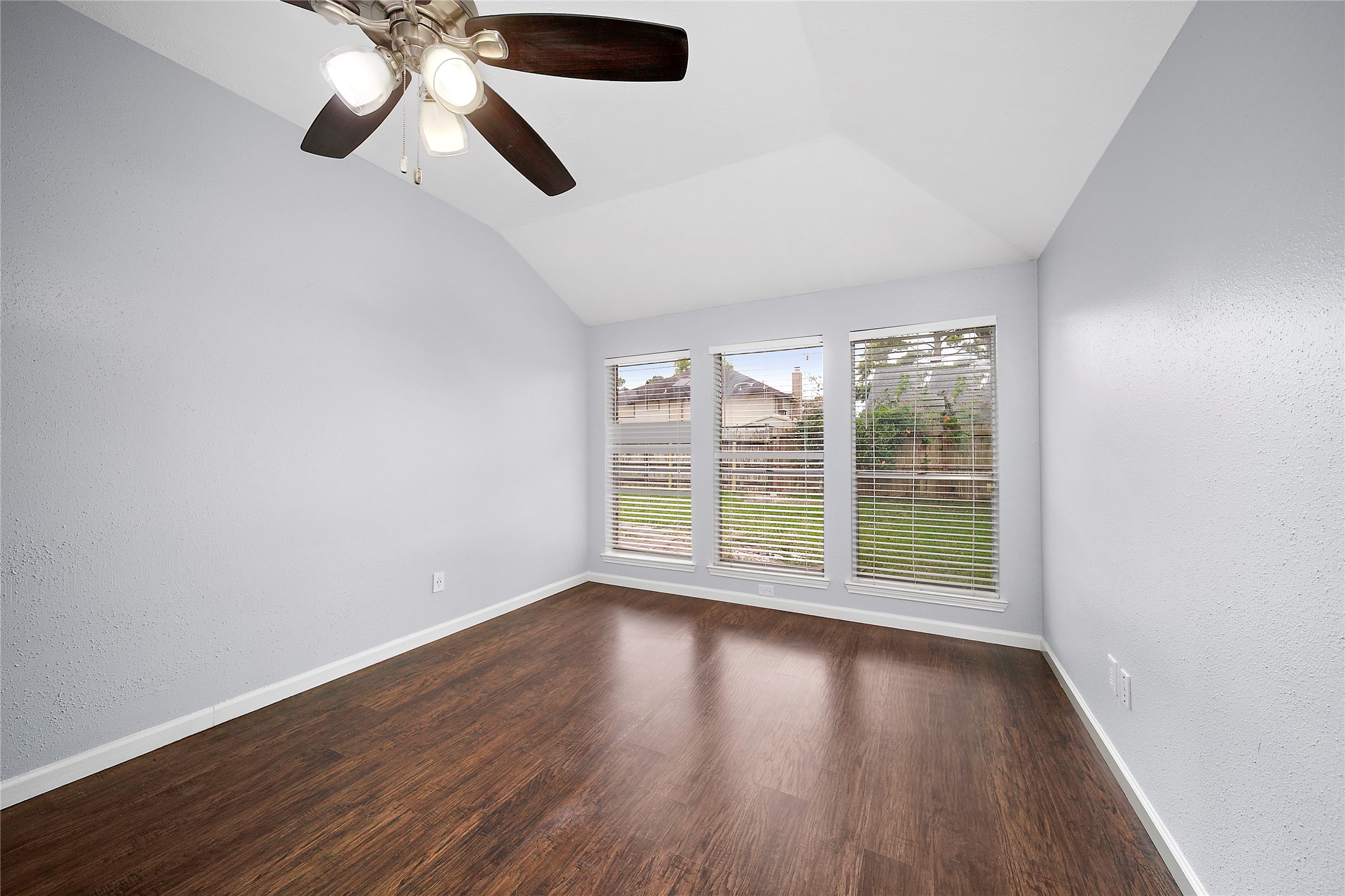 21627 Park Brook Drive Property Photo 18