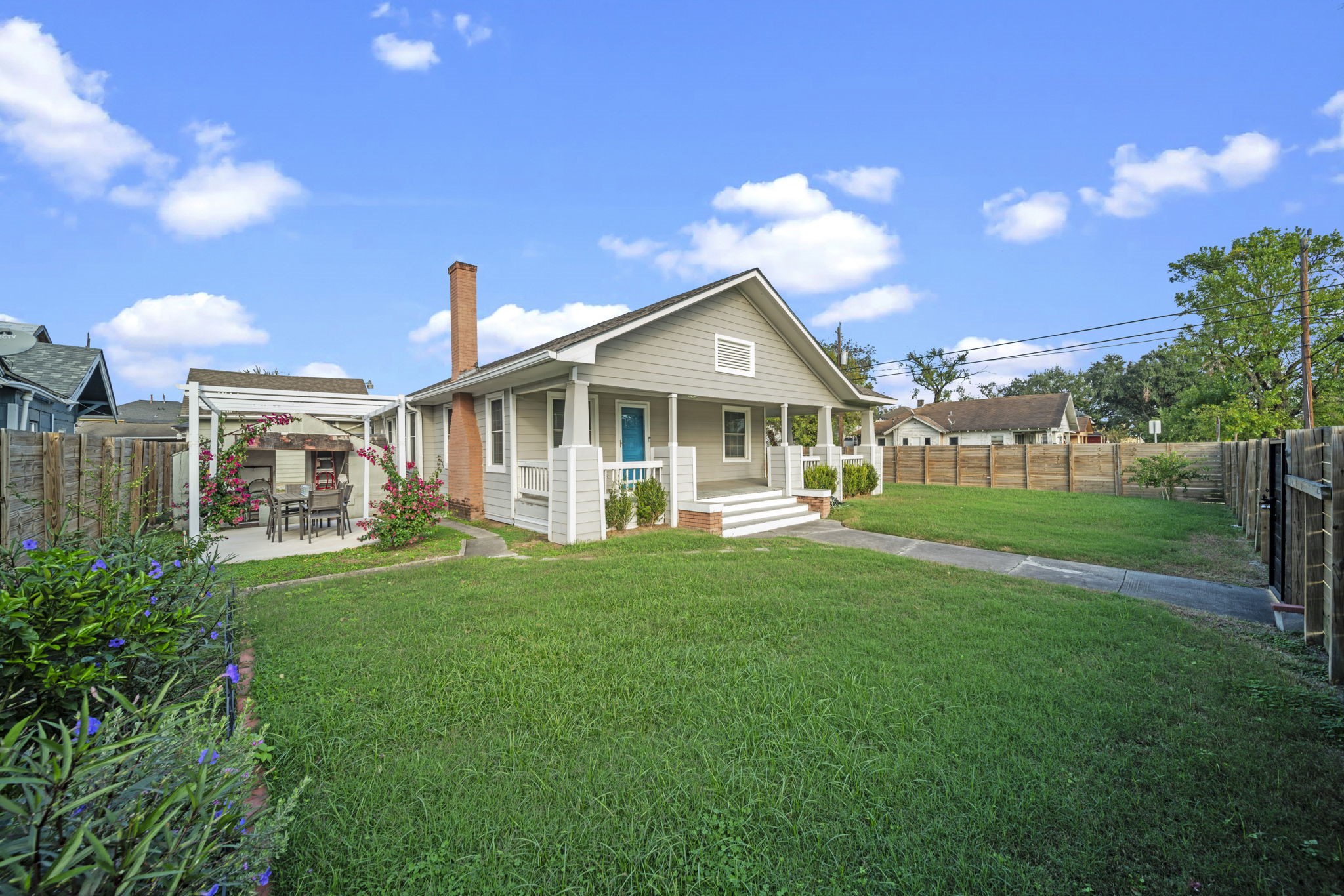 5711 Sherman Street Property Photo 3