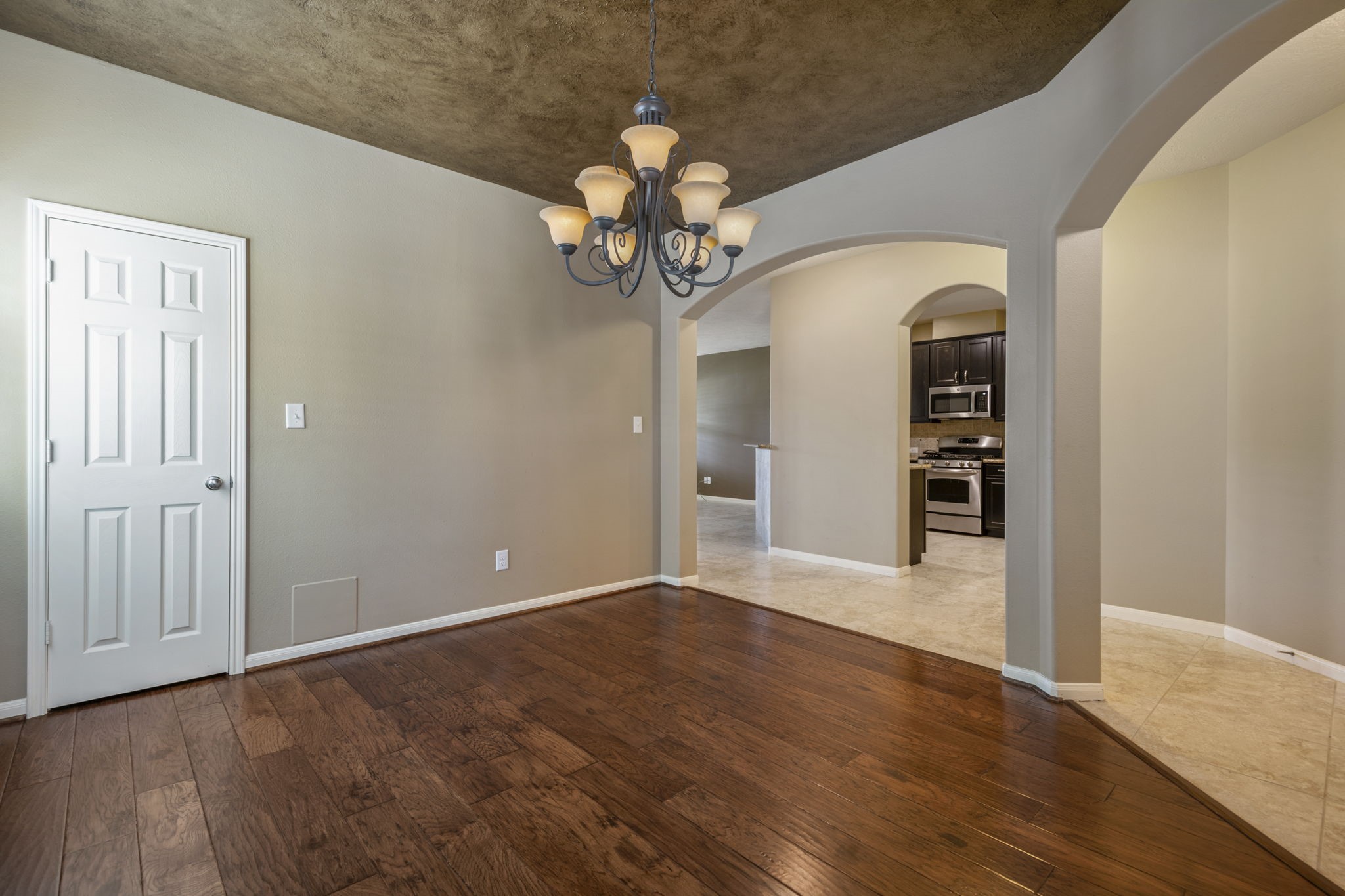 18723 Cypress Loch Drive Property Photo 4