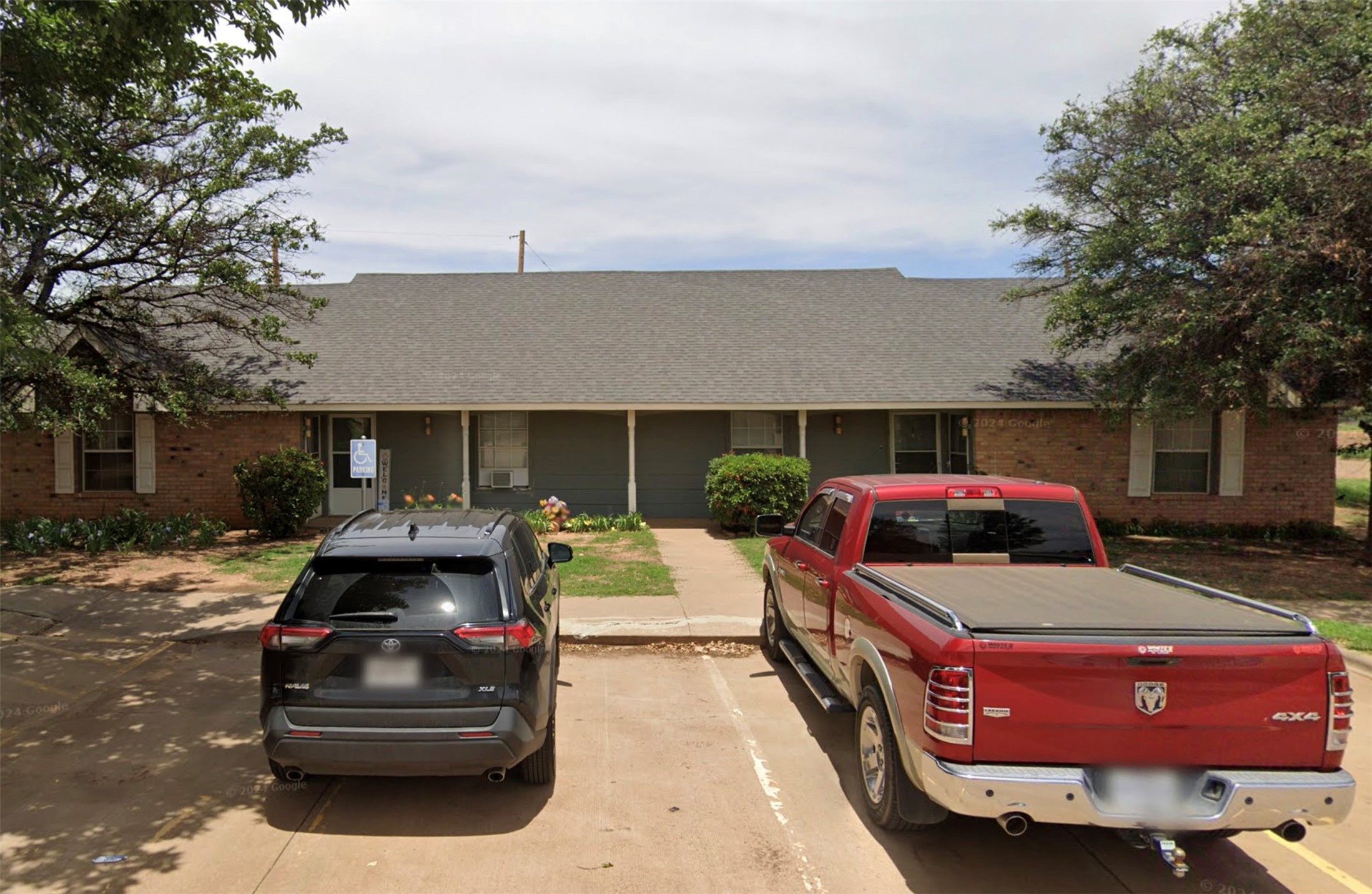 1601 S Wicker Property Photo 3