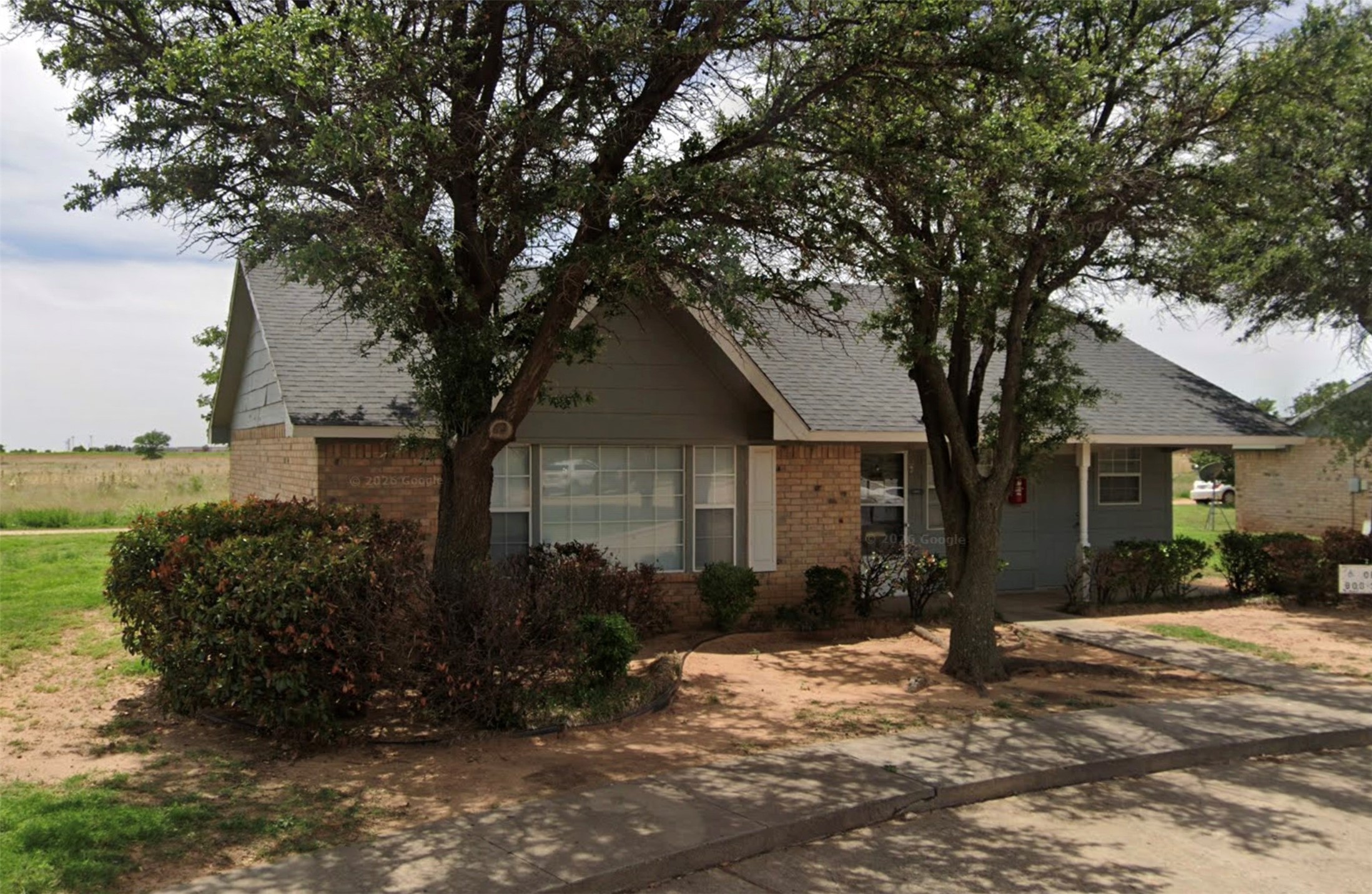 1601 S Wicker Property Photo 4