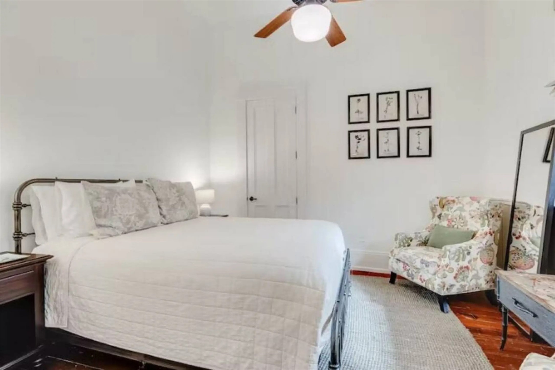 2010 Strand St 303 Property Photo 6