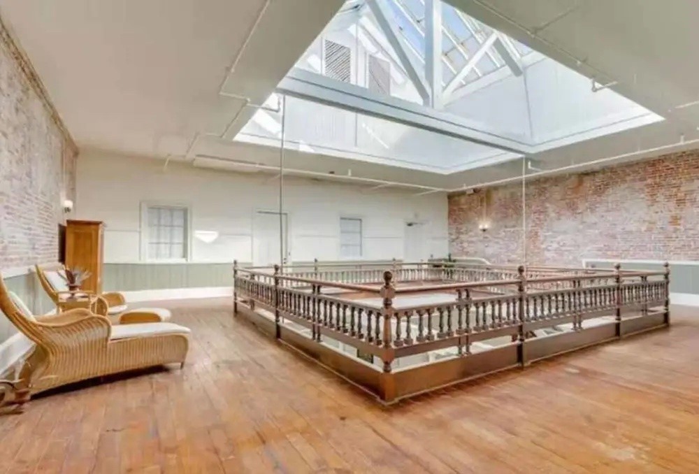 2010 Strand St 303 Property Photo 10