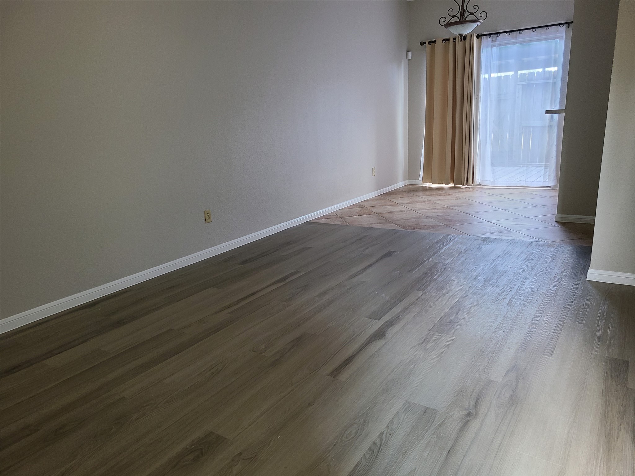 2626 North Boulevard 18 Property Photo 2