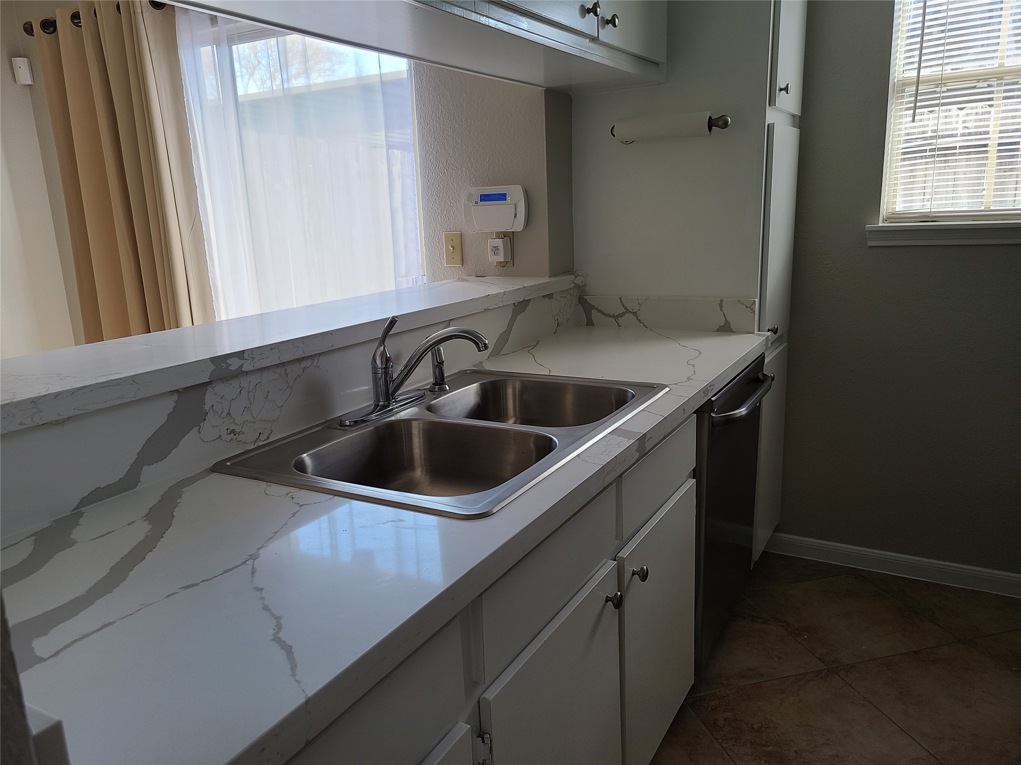 2626 North Boulevard 18 Property Photo 6