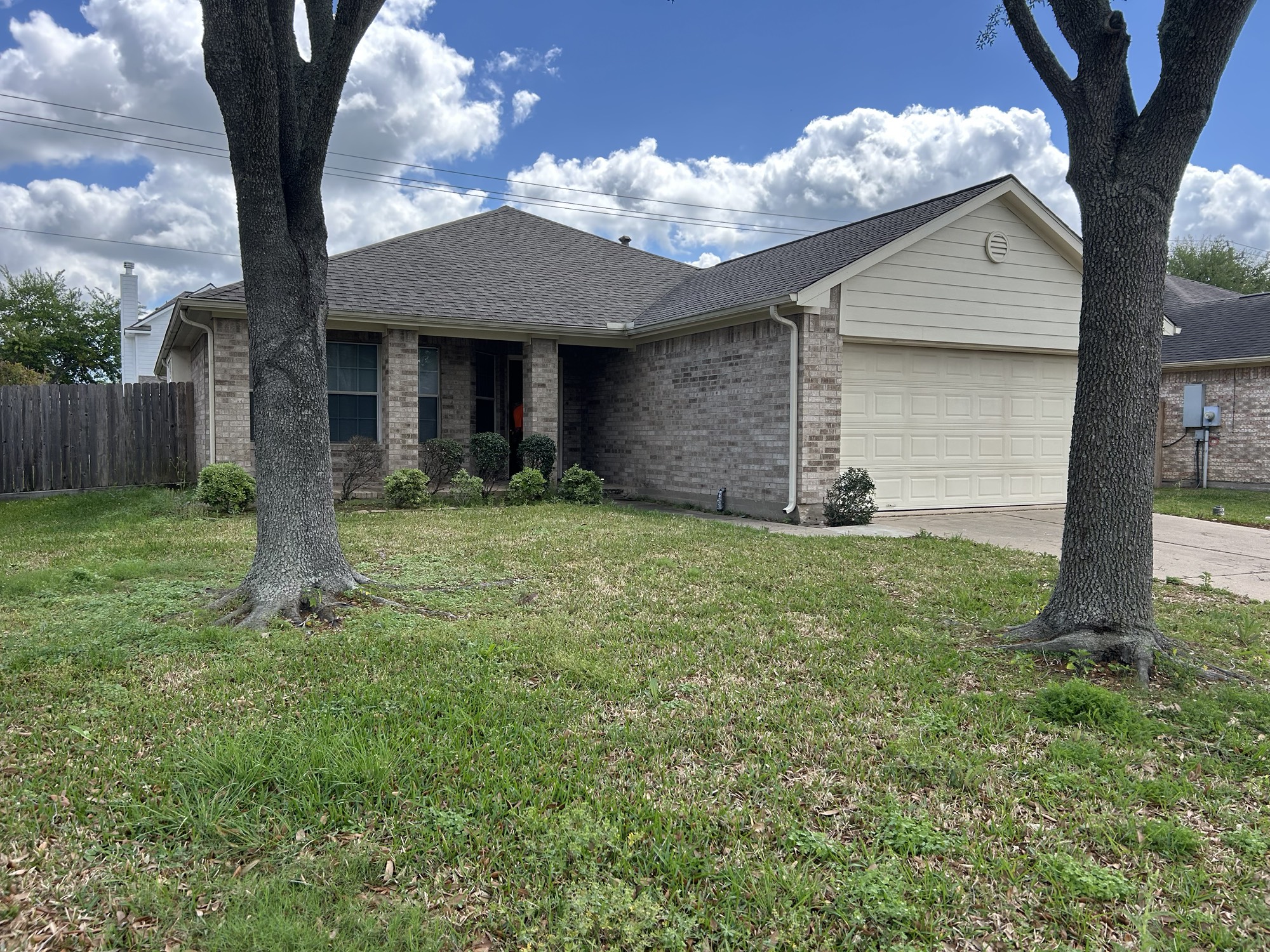 5119 SPRING OAK Drive Property Photo 1