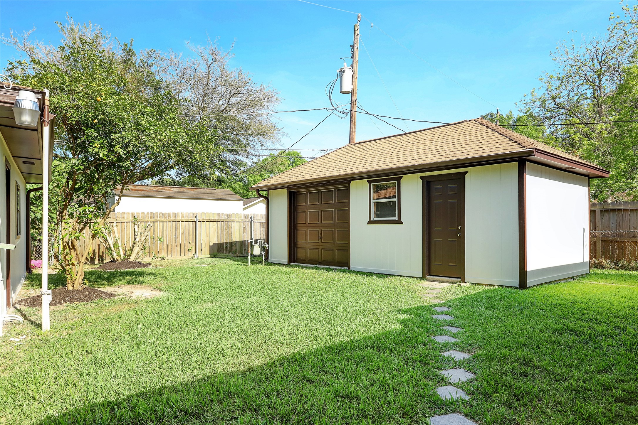 4134 Hill Oak Drive Property Photo 12