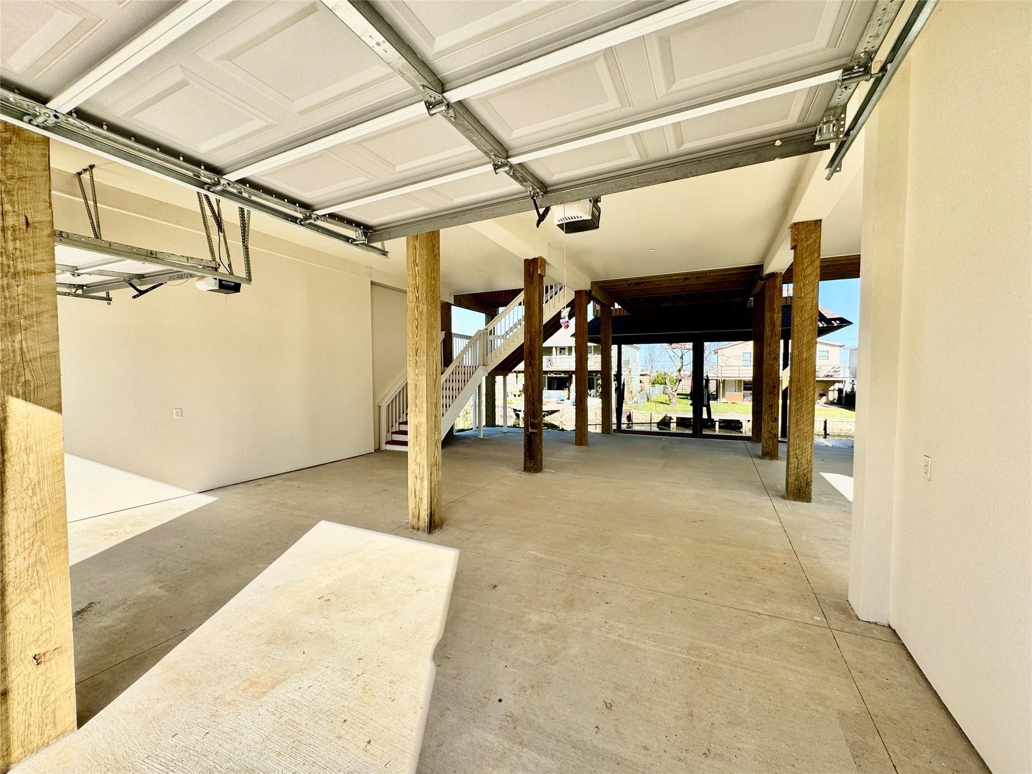 18 Edgewater Property Photo 8