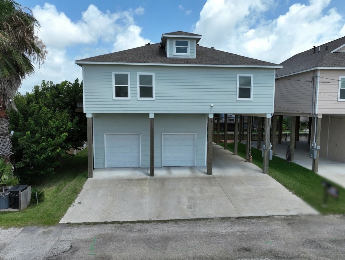 18 Edgewater Property Photo 11