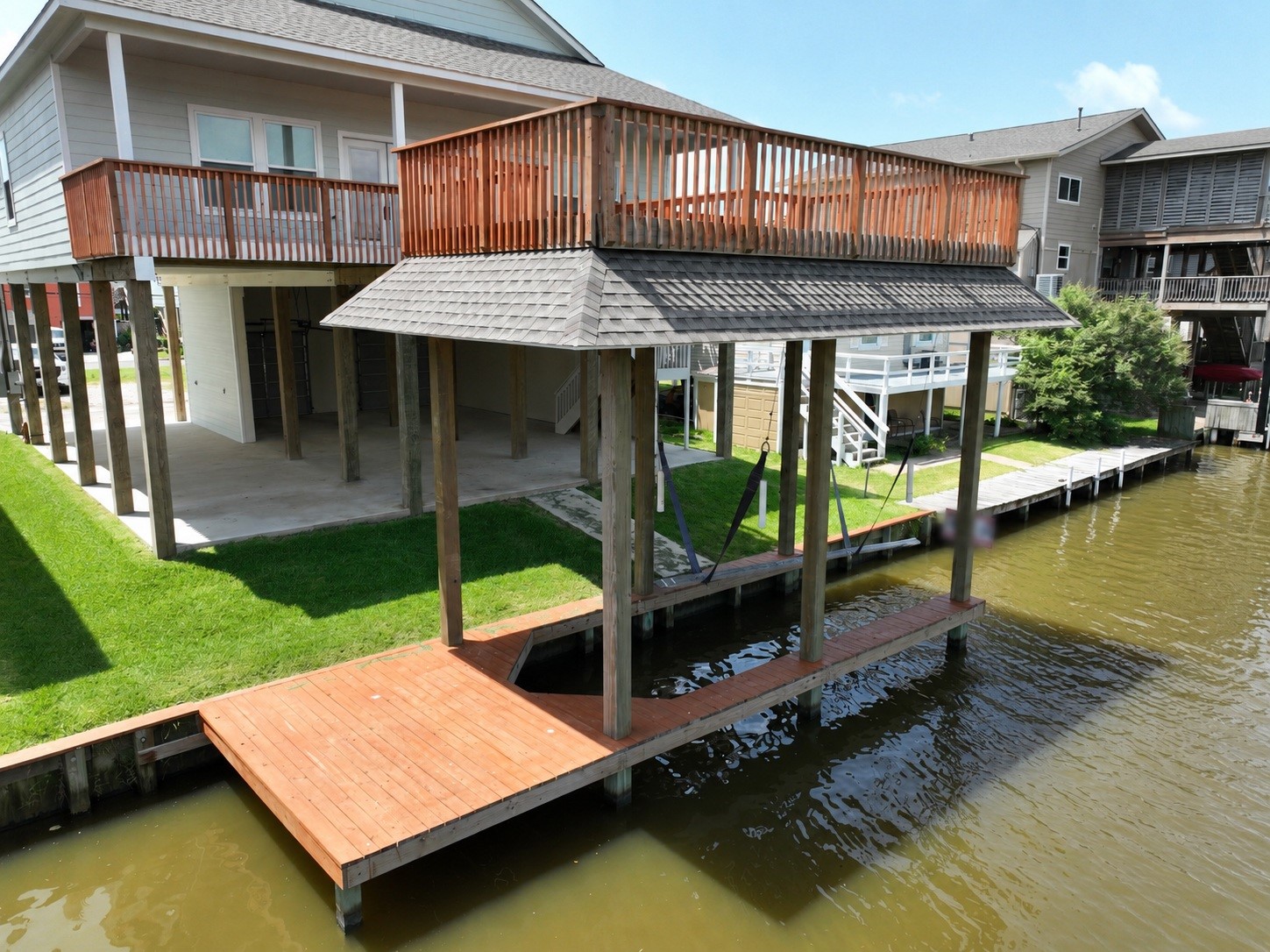 18 Edgewater Property Photo 13