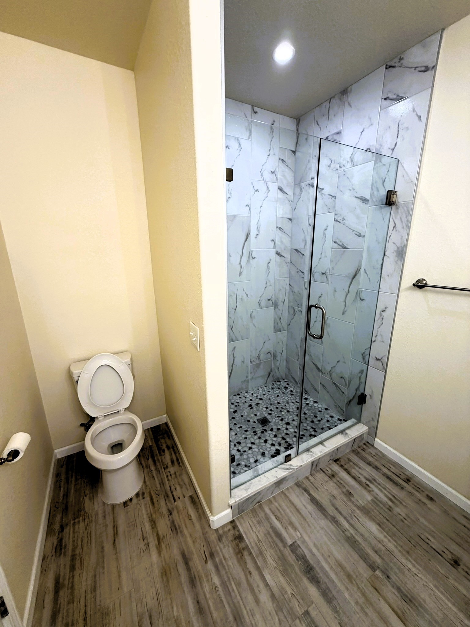 18 Edgewater Property Photo 26